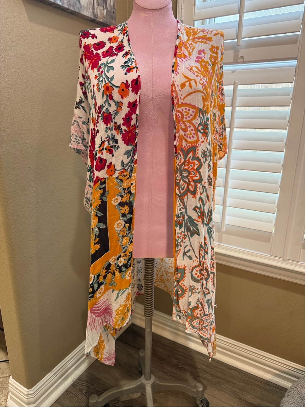 Floral Patchwork Open-Front Kimono Cardigan in Multicolor